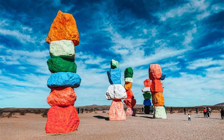 Art Installations You Won’t Want to Miss: 7 Colorful Rocks in Vegas